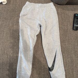 Nike kids joggers size 6